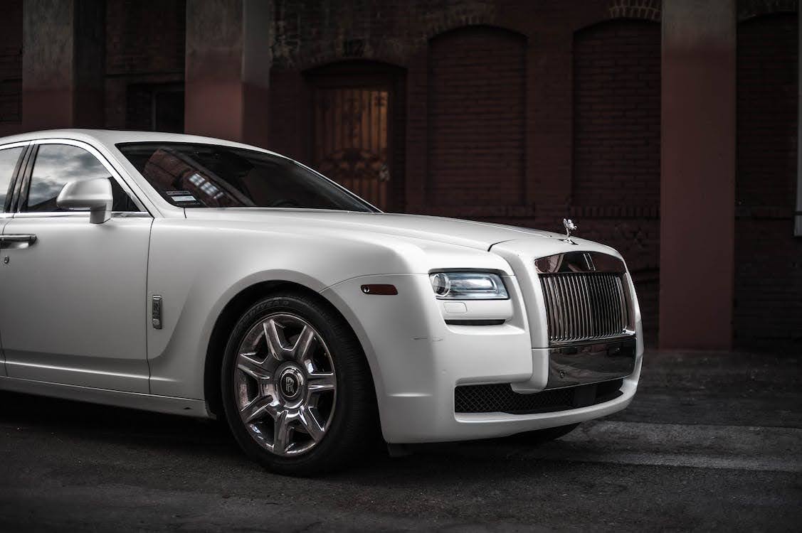 615-auto-rental-atlanta-blog-image-white-rolls-royce